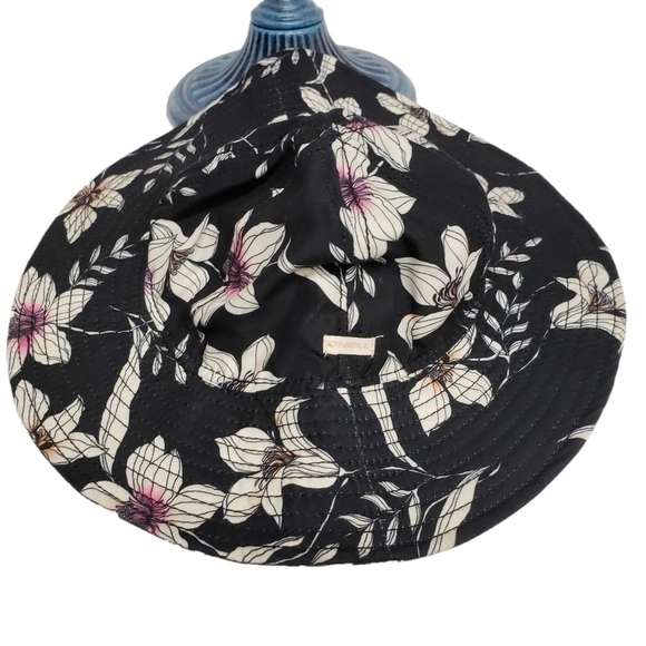 O'Neill Floral Hat  100% Cotton Excellent Pre-owned‎ Condition - Picture 2 of 14